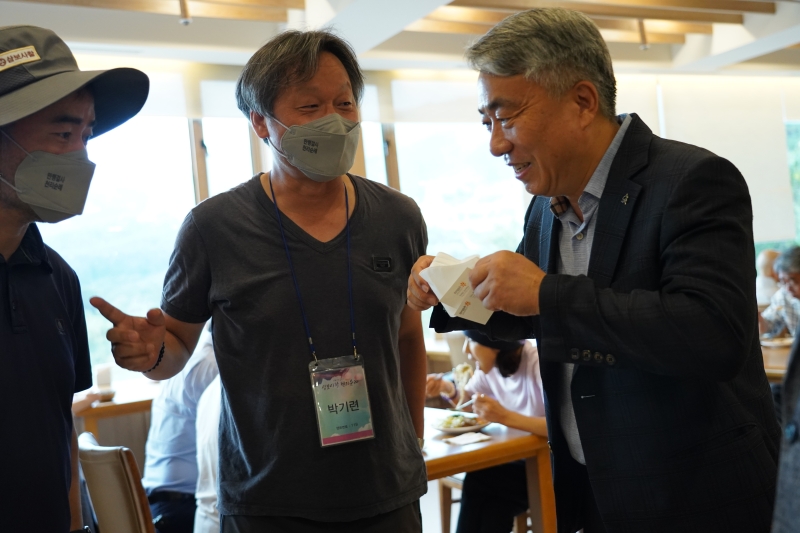 순례단 방문객을 맞이하는 모습들 (2)